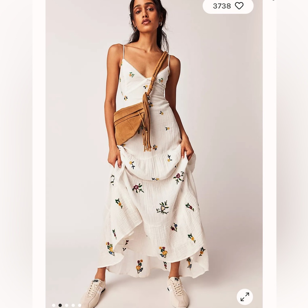 NWT Hibiscus Tiered Maxi Dress